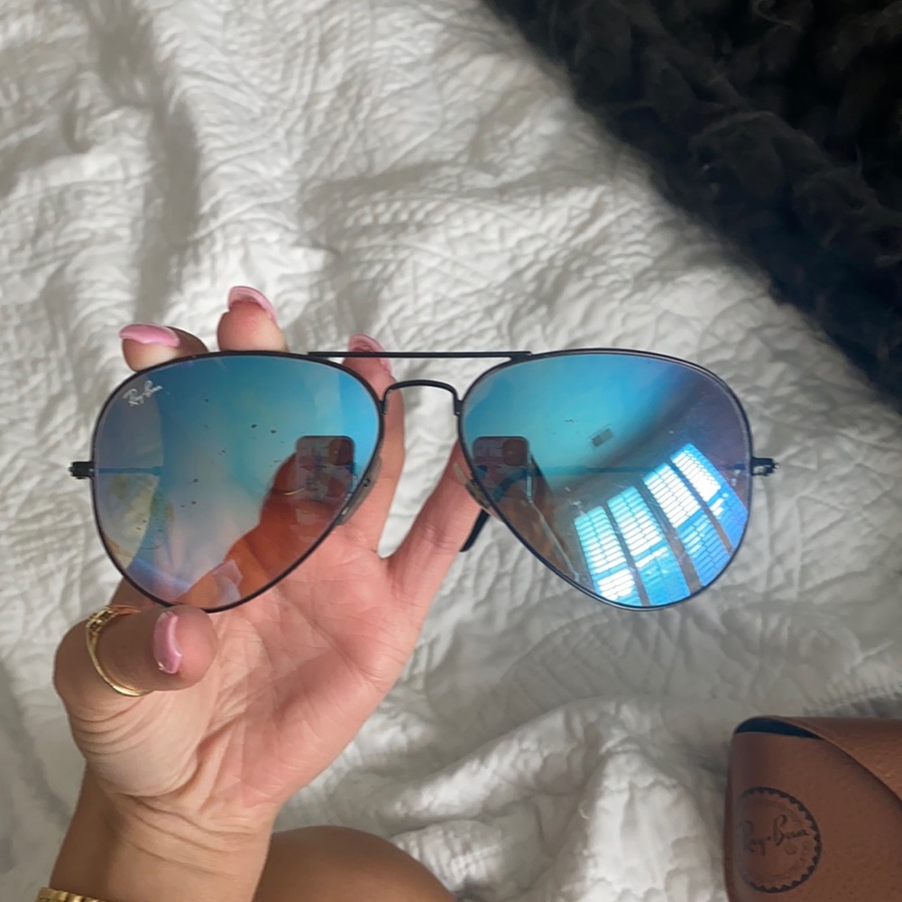 Black aviator ray ban
